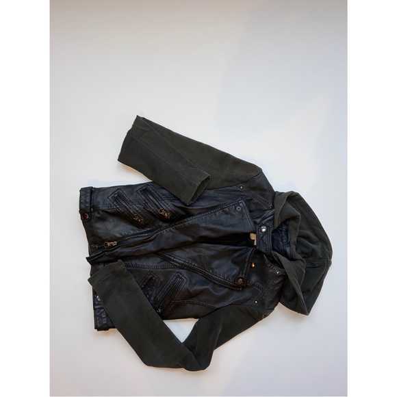 DISTRESSED UO JACKET - Picture 1 of 4